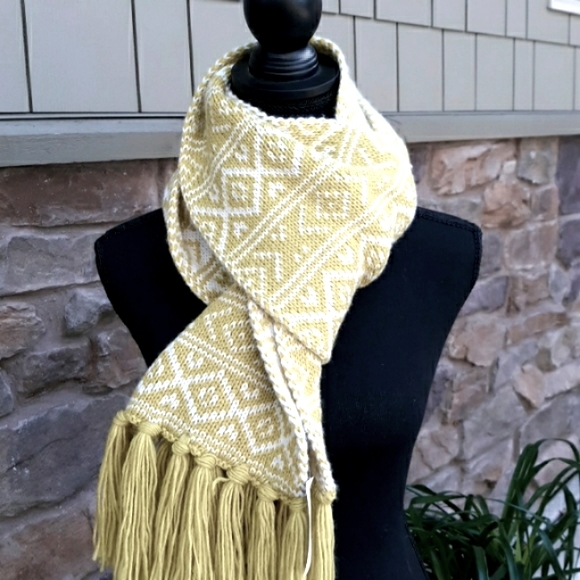 NWT OLD NAVY KNIT SCARF - Picture 6 of 9